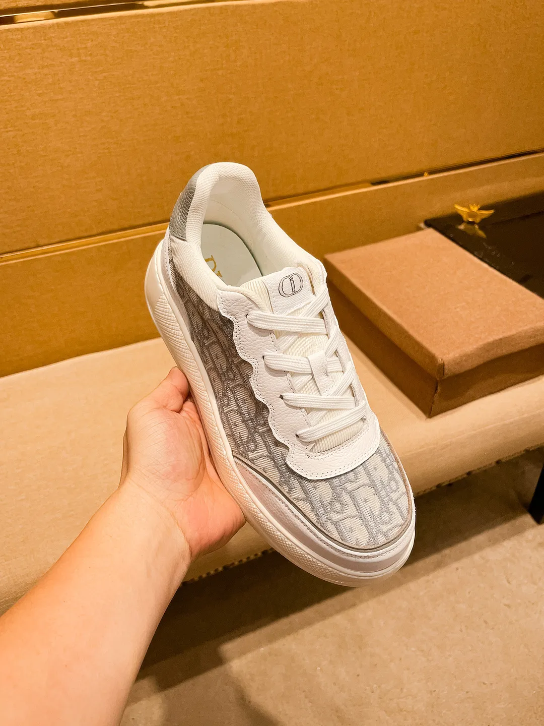 Men's shoes 💰 440💰【Dior】🔥Men's high-end brand of shoes official website 1:1 latest masterpiece: the upper is made of Italian imported first-layer cowhide with a comfortable and breathable lining➕original non-slip and wear-resistant outsole🔥, making walking more convenient and comfortable! An exclusive new model, a stunning work, a beautiful 1:1 replica [color] compared to the official quality! Create a fashionable personality to set off your uniqueness! A must-have for trendy men! Classic 🔥Size: 38-44 Color: 🔥 2⃣️colors available🔥